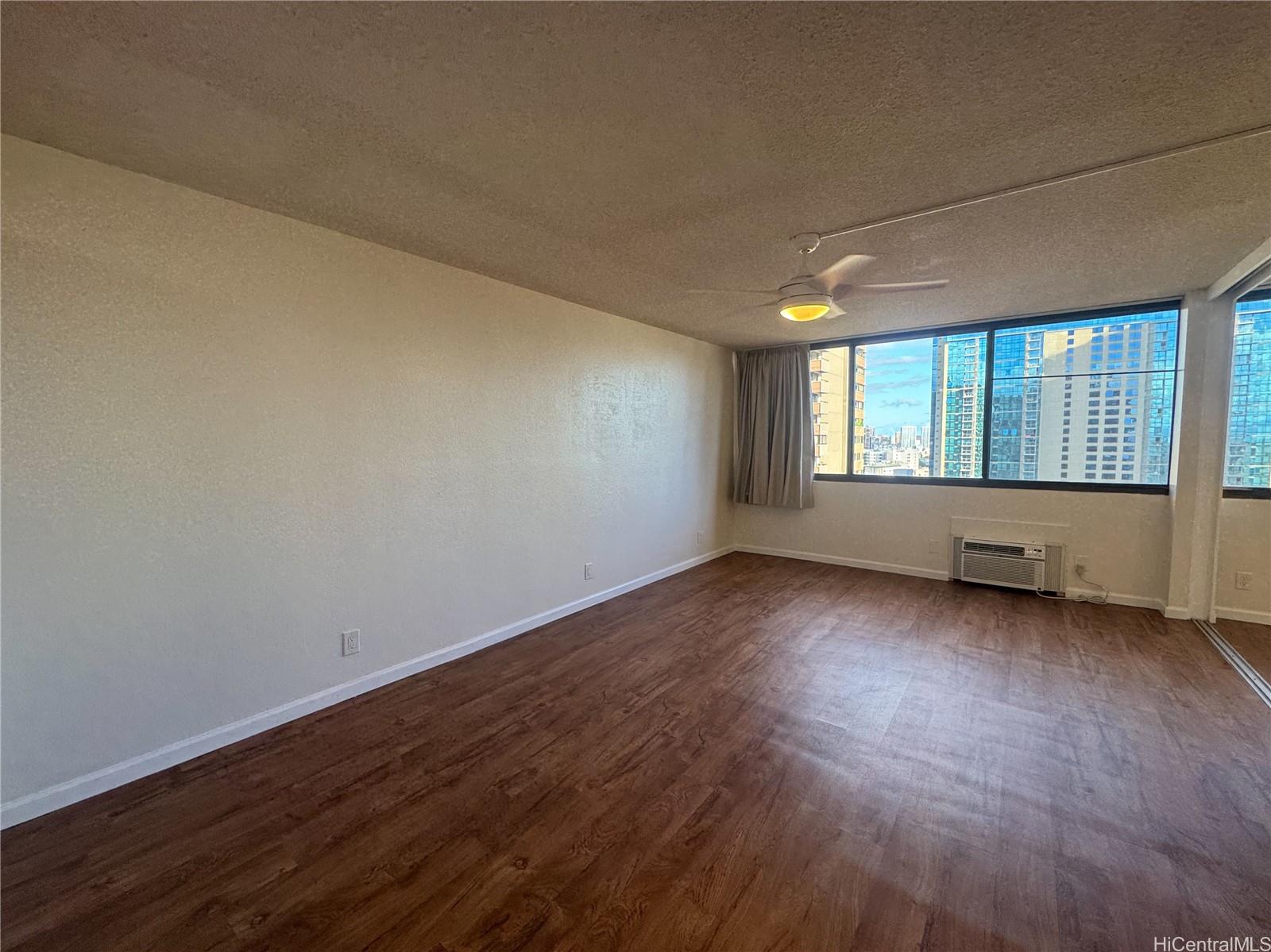 Kukui Plaza condo # E2211, Honolulu, Hawaii - photo 6 of 18