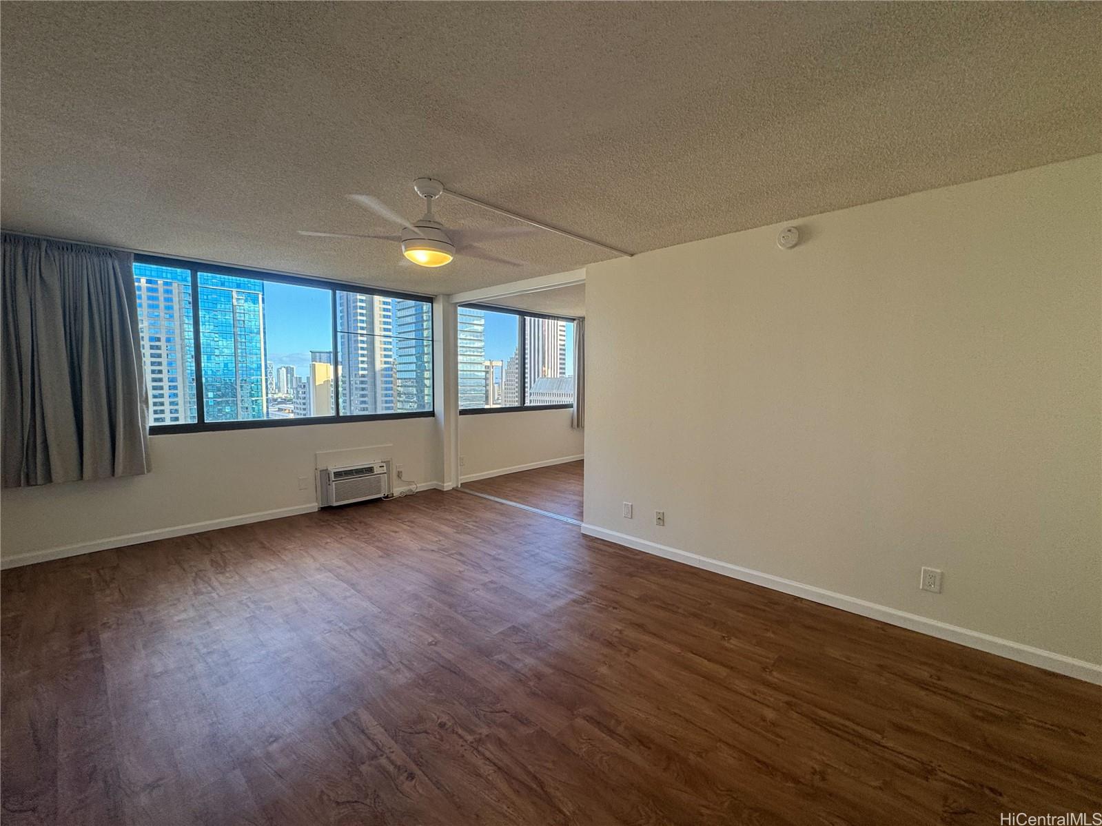 Kukui Plaza condo # E2211, Honolulu, Hawaii - photo 7 of 18