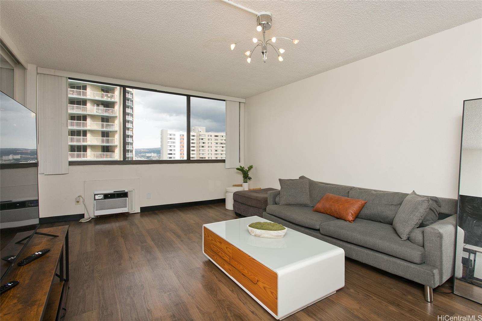 Kukui Plaza condo # E2506, Honolulu, Hawaii - photo 2 of 11