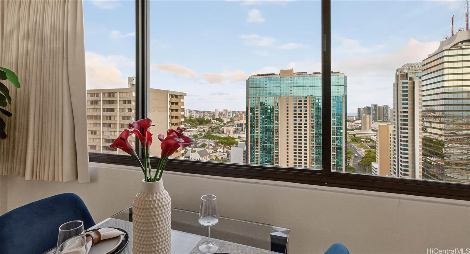 Kukui Plaza condo # E3003, Honolulu, Hawaii - photo 10 of 25