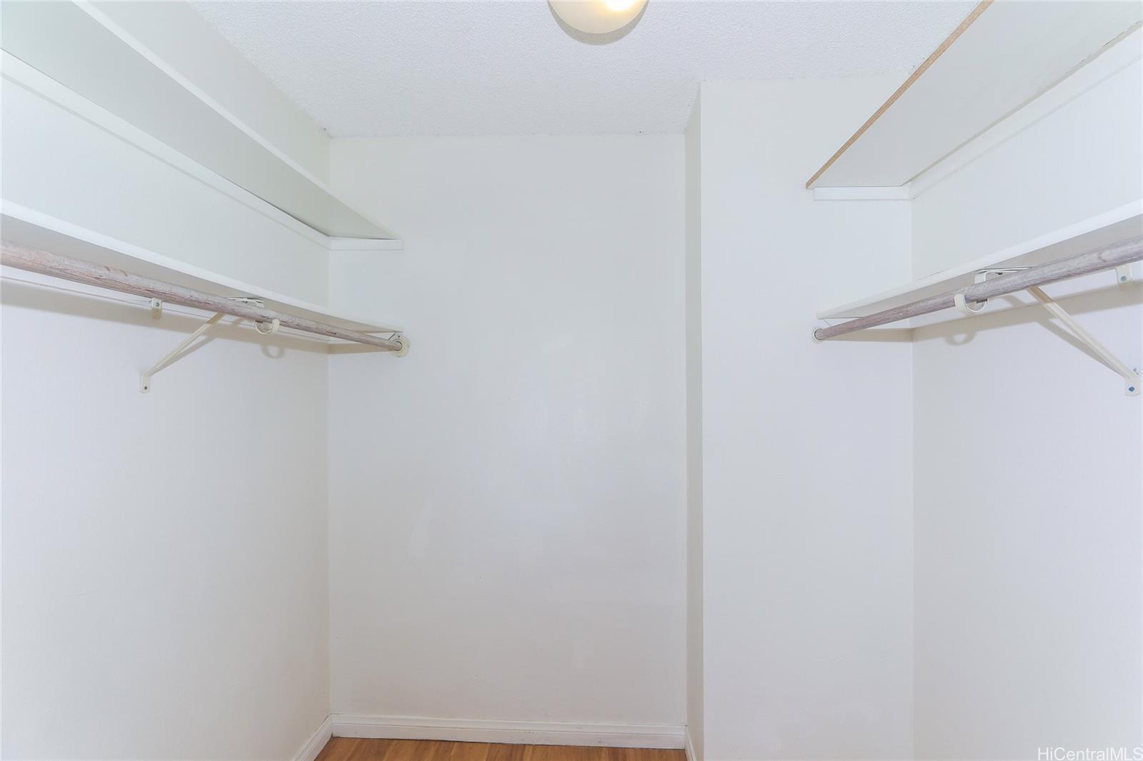 Kukui Plaza condo # E3014, Honolulu, Hawaii - photo 13 of 25