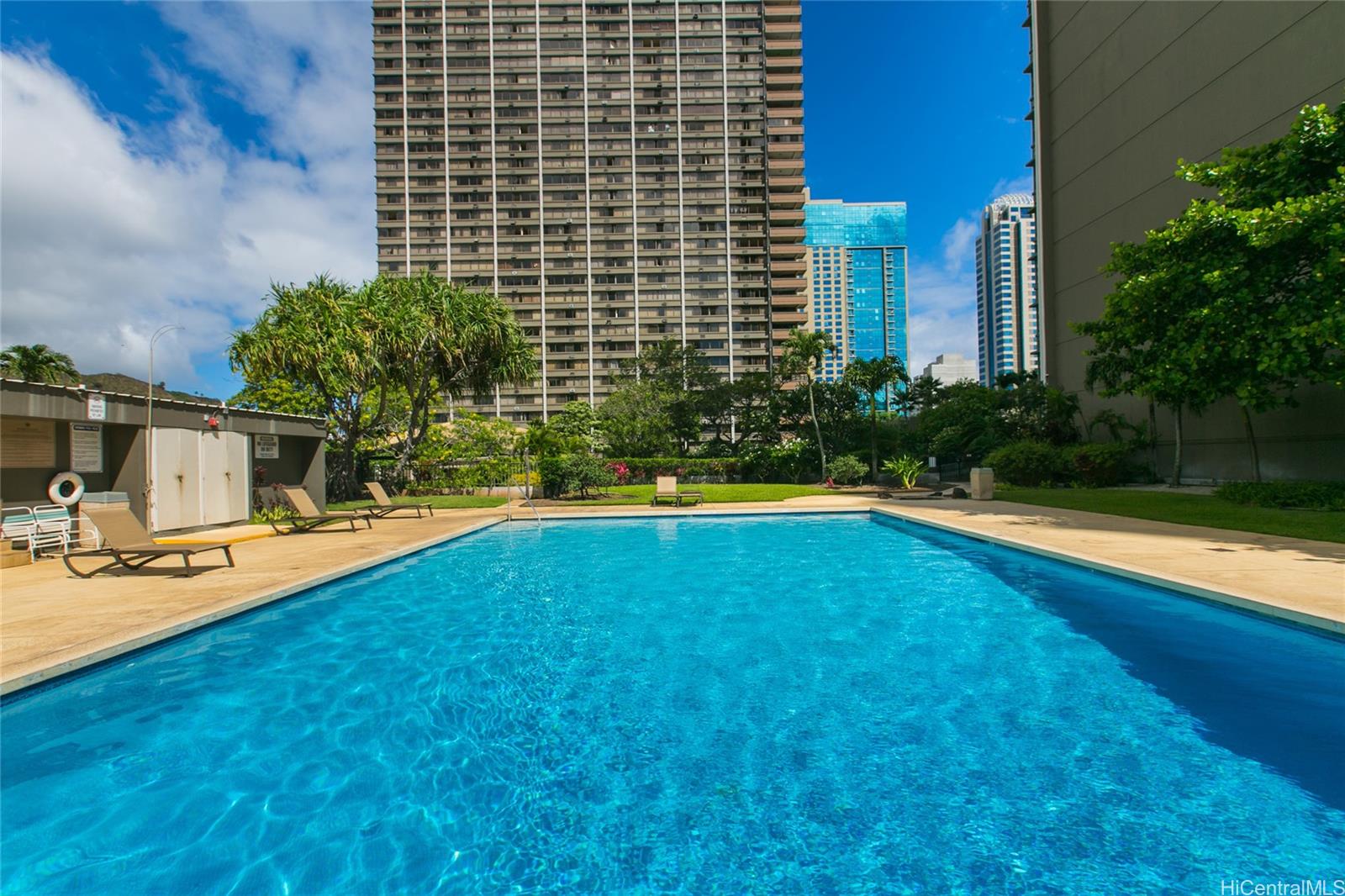 Kukui Plaza condo # E3014, Honolulu, Hawaii - photo 19 of 25