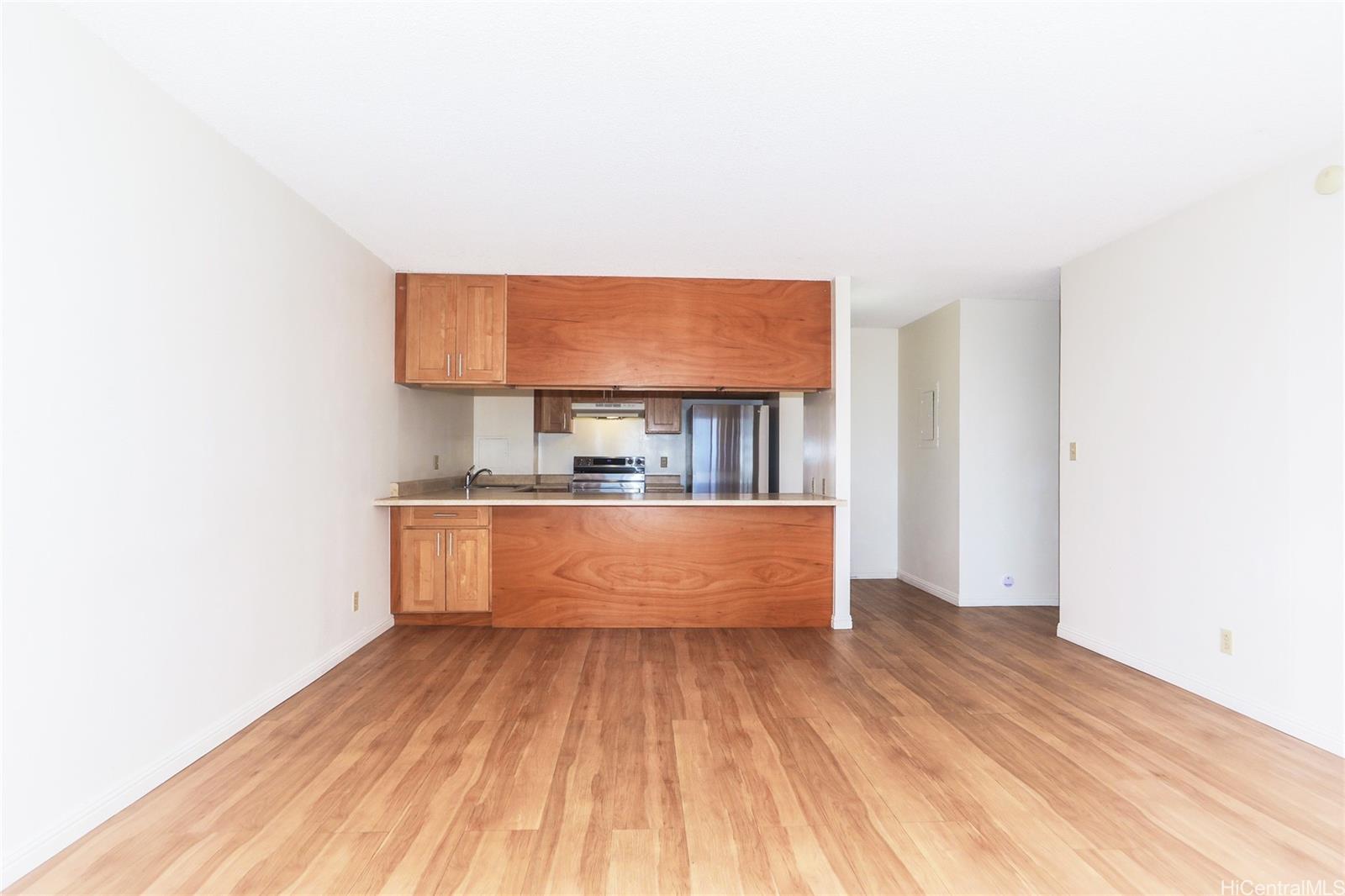 Kukui Plaza condo # E3014, Honolulu, Hawaii - photo 4 of 25