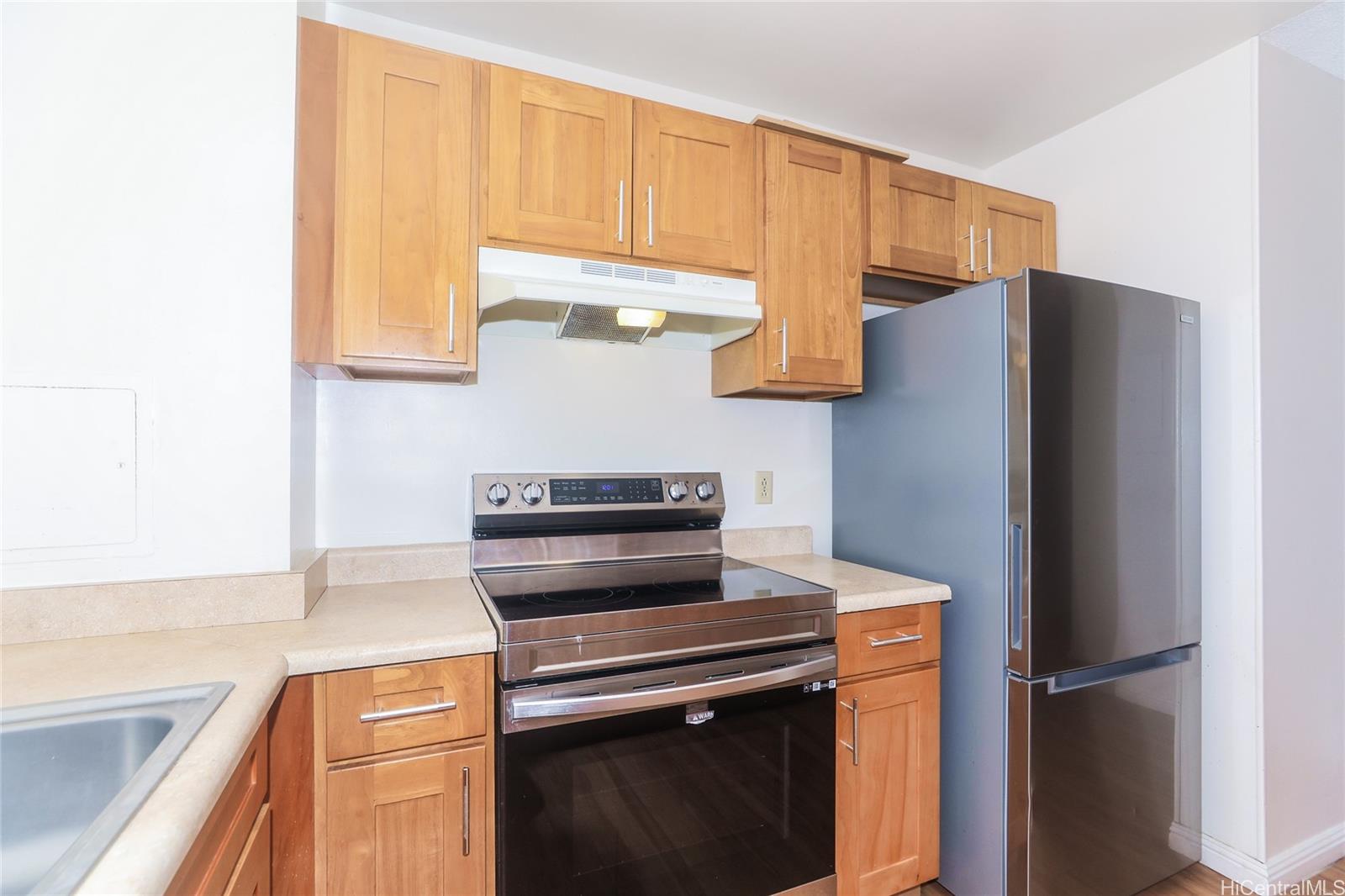 Kukui Plaza condo # E3014, Honolulu, Hawaii - photo 6 of 25