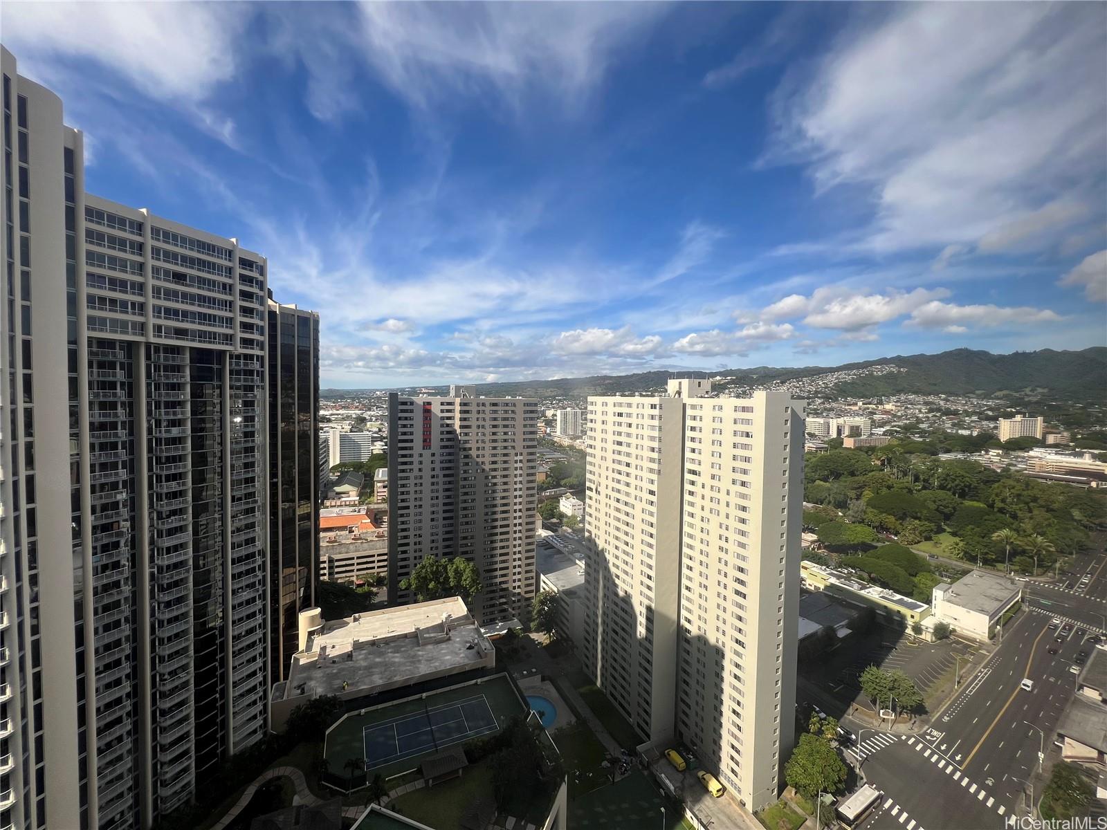 1255 Nuuanu Ave Honolulu - Rental - photo 12 of 14