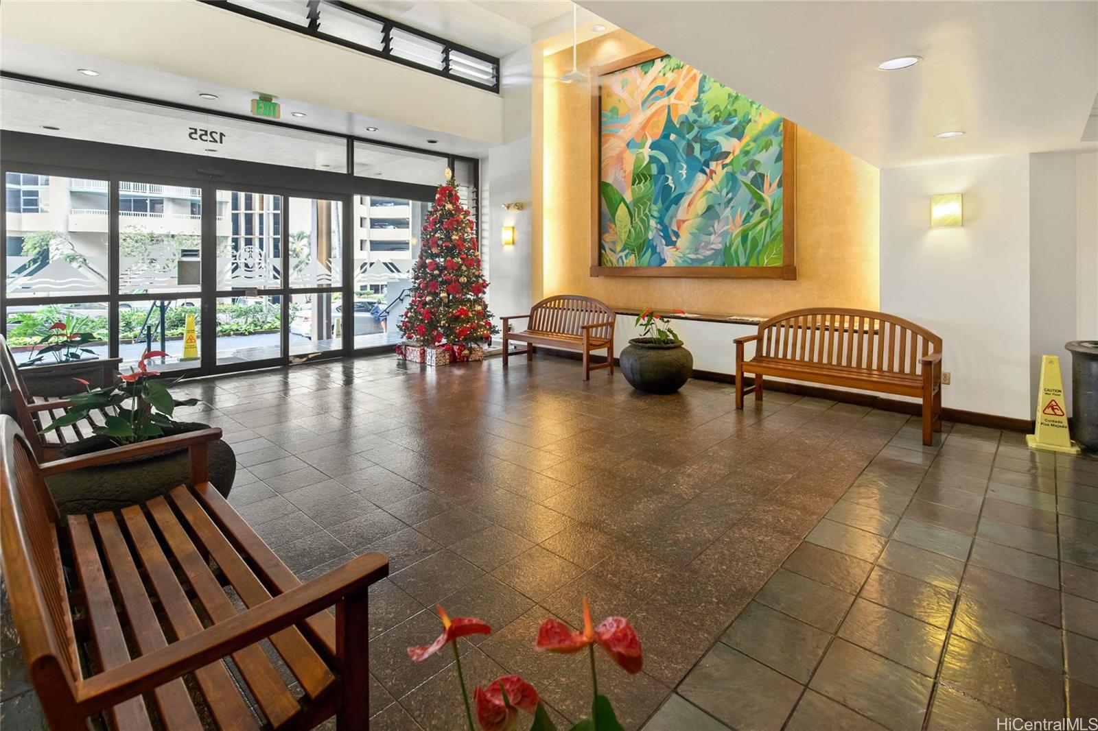 Kukui Plaza condo # E404, Honolulu, Hawaii - photo 25 of 25