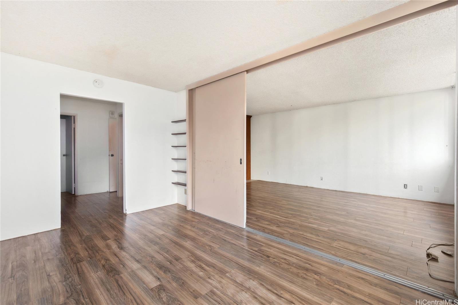 Kukui Plaza condo # E404, Honolulu, Hawaii - photo 6 of 25