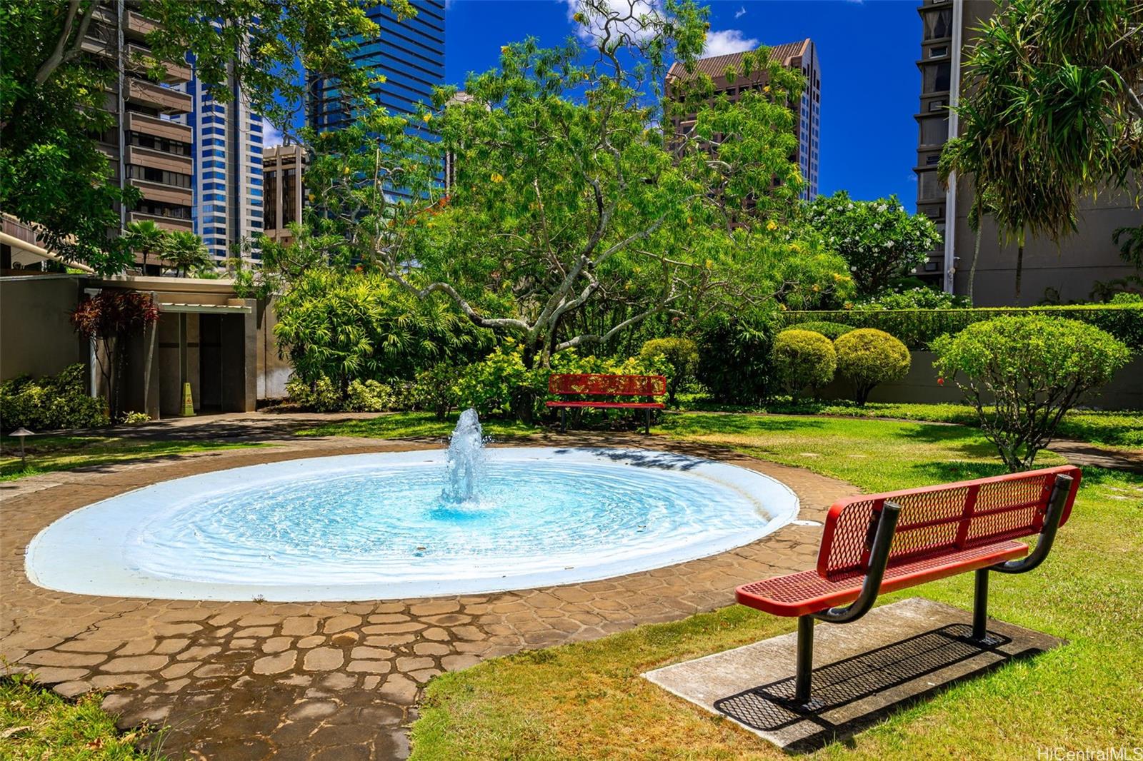 Kukui Plaza condo # E614, Honolulu, Hawaii - photo 15 of 22