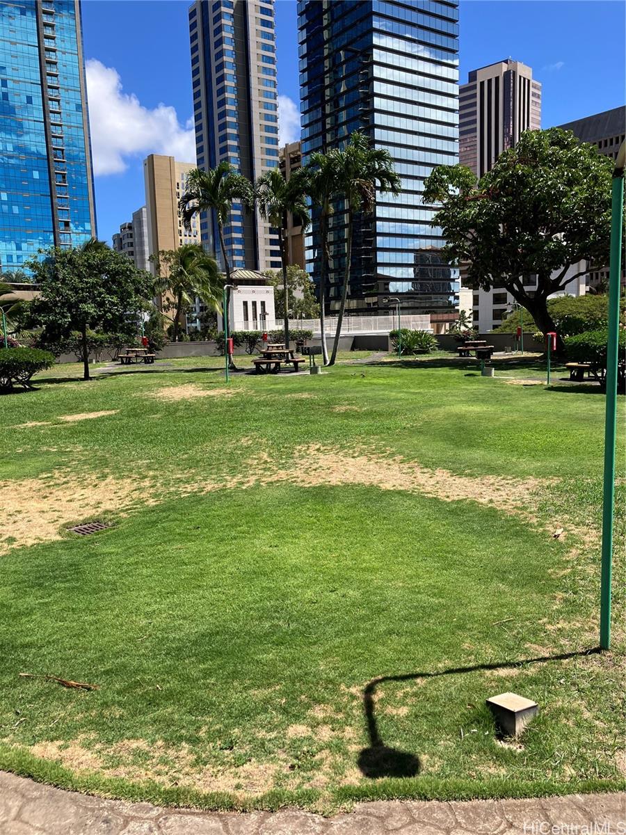 Kukui Plaza condo # E810, Honolulu, Hawaii - photo 12 of 14