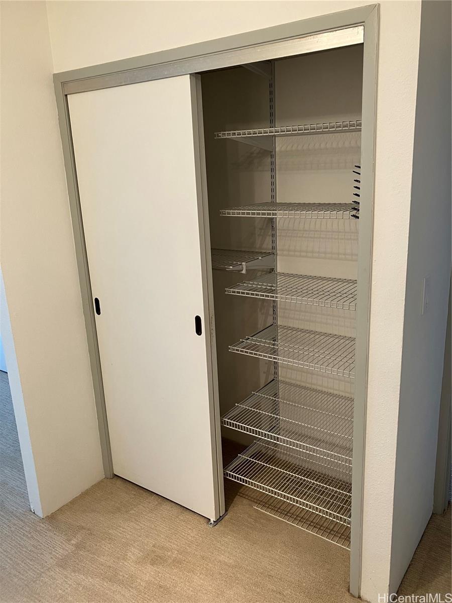 Kukui Plaza condo # E810, Honolulu, Hawaii - photo 4 of 14