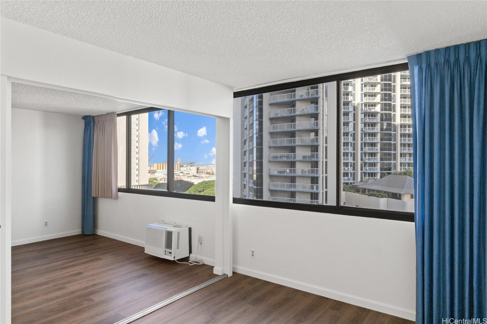 1255 Nuuanu Ave Honolulu - Rental - photo 11 of 22