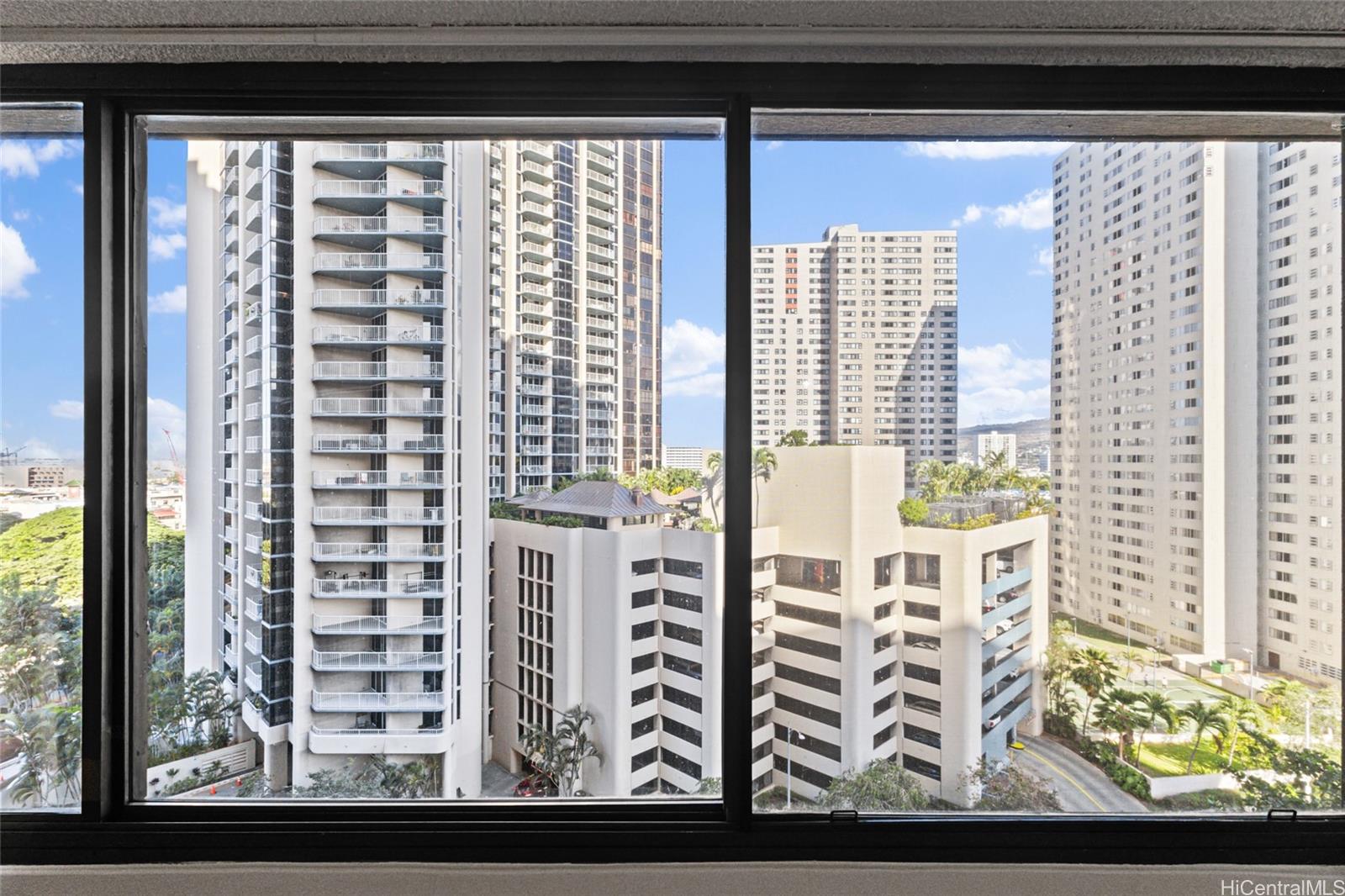 1255 Nuuanu Ave Honolulu - Rental - photo 15 of 22