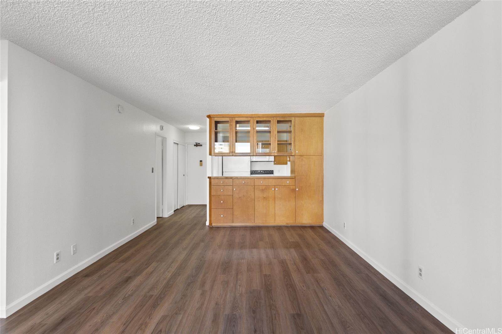 1255 Nuuanu Ave Honolulu - Rental - photo 7 of 22