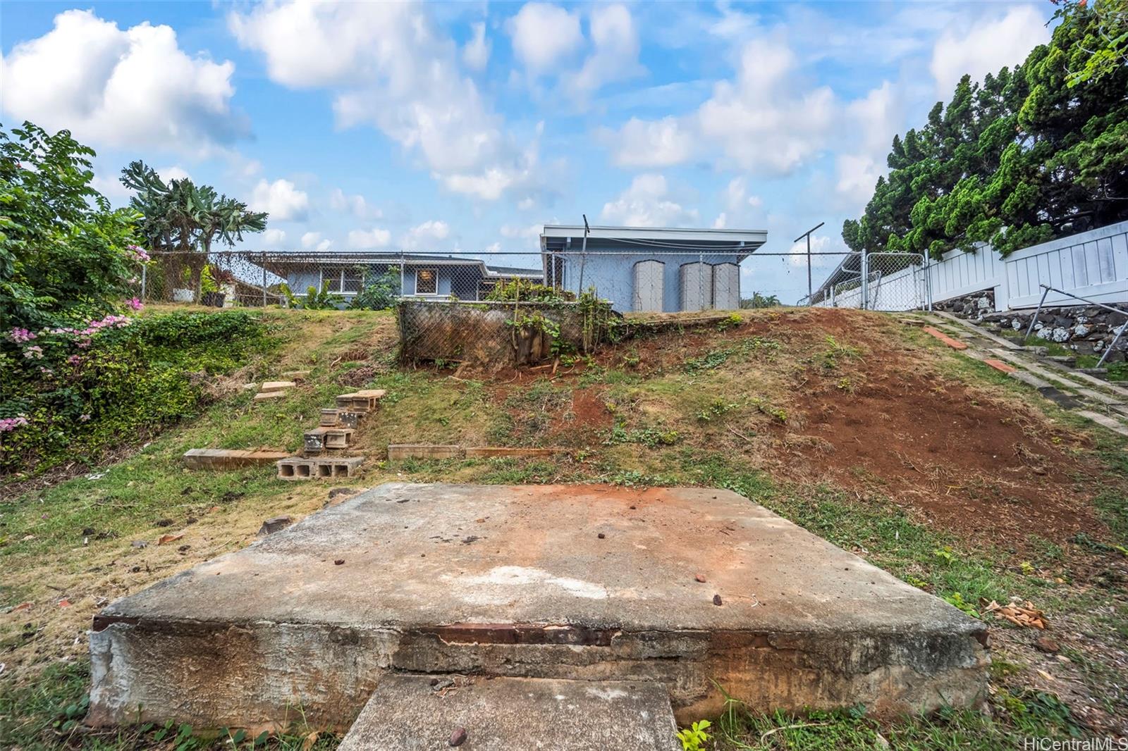 1256  Manulani Street Keolu Hills, Kailua home - photo 18 of 24