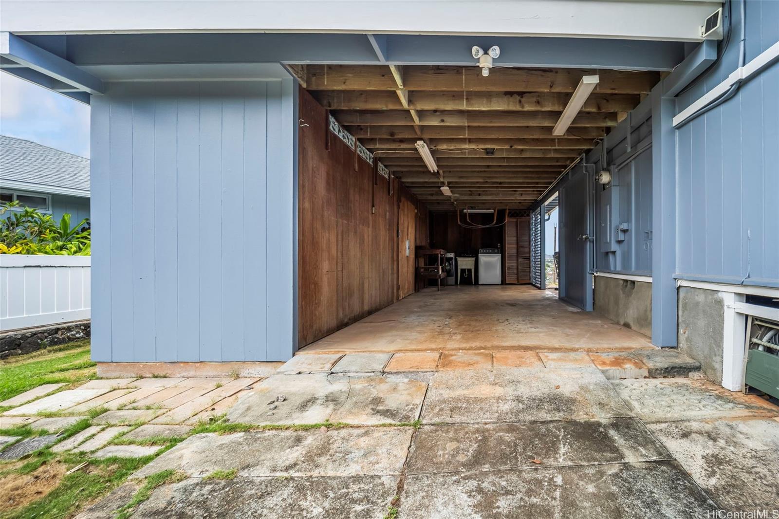 1256  Manulani Street Keolu Hills, Kailua home - photo 22 of 24