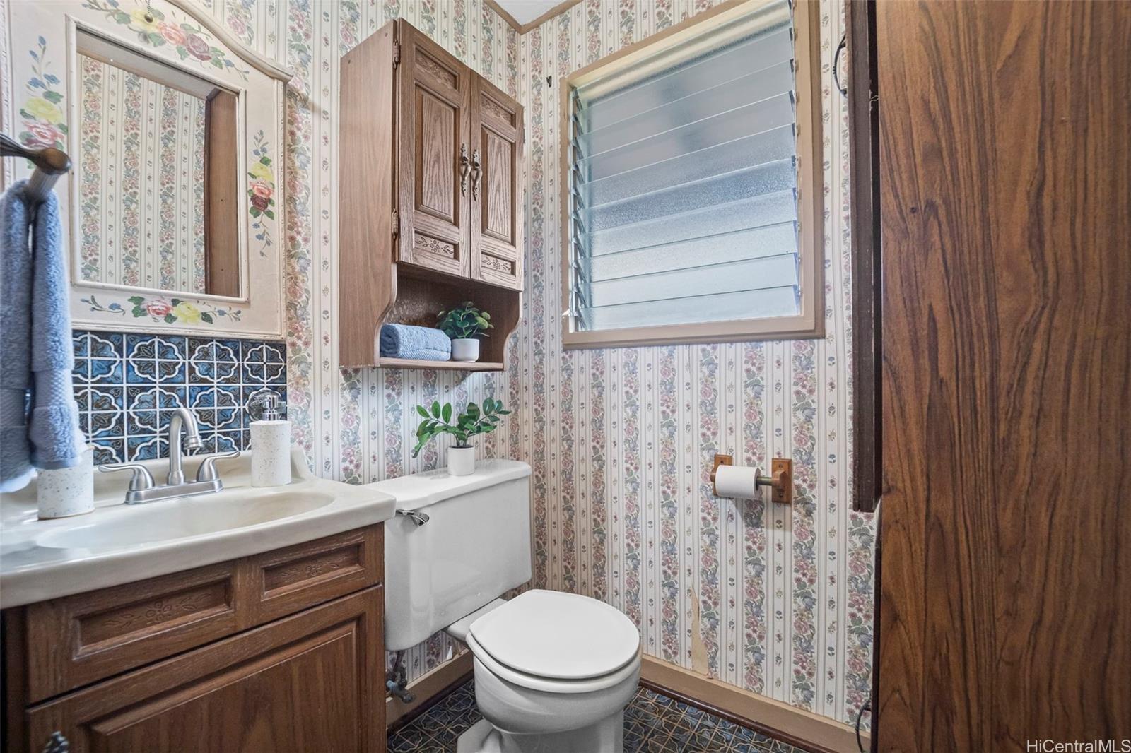 1256  Manulani Street Keolu Hills, Kailua home - photo 9 of 24