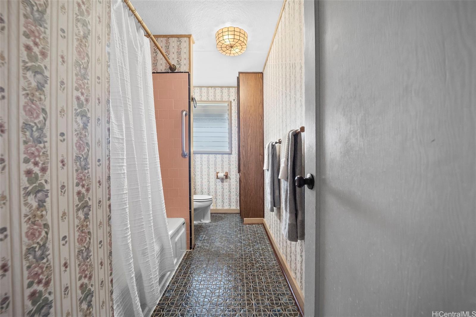 1256  Manulani Street Keolu Hills, Kailua home - photo 10 of 24