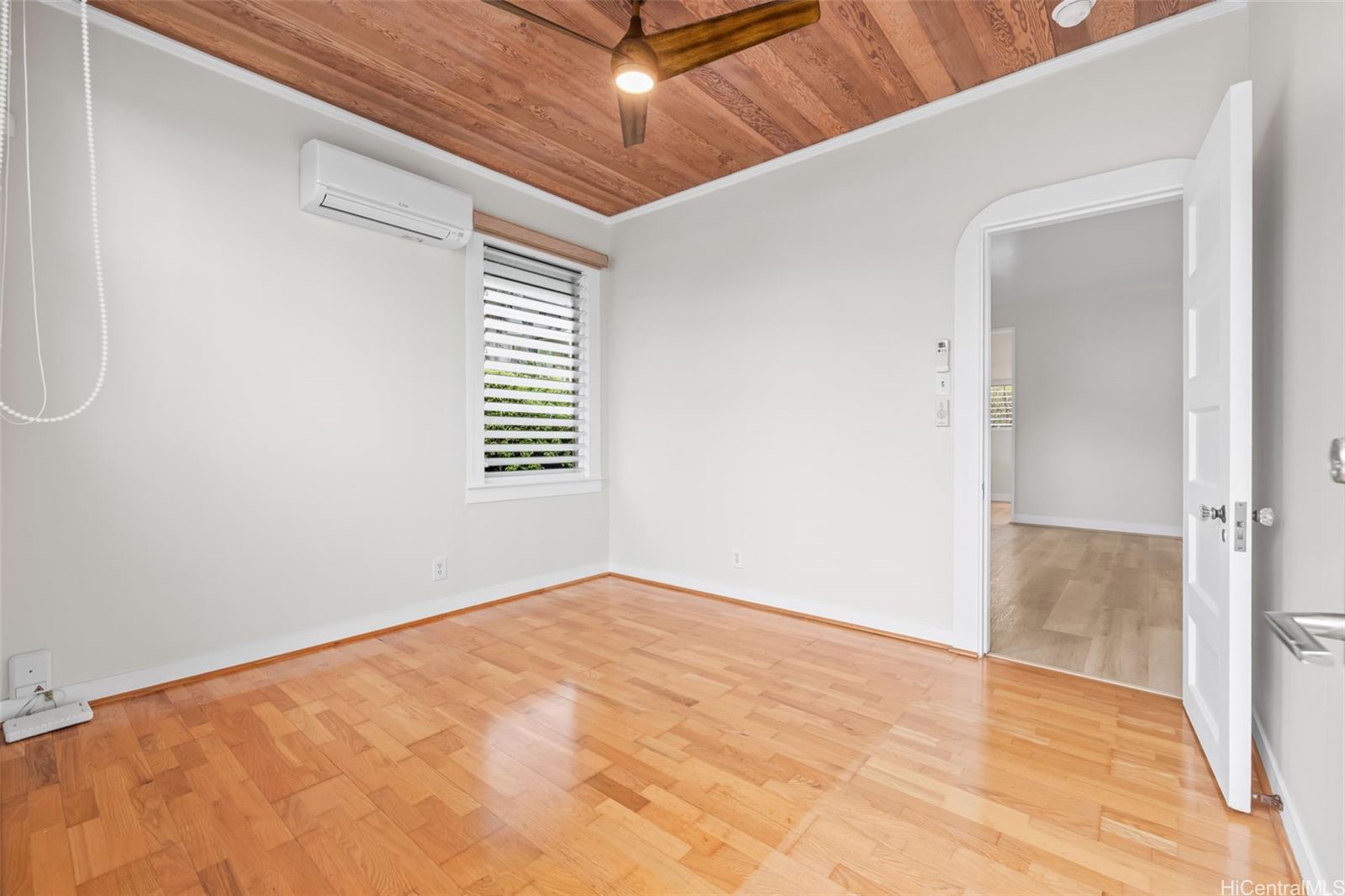 1259  Center Street Wilhelmina, Diamond Head home - photo 8 of 23