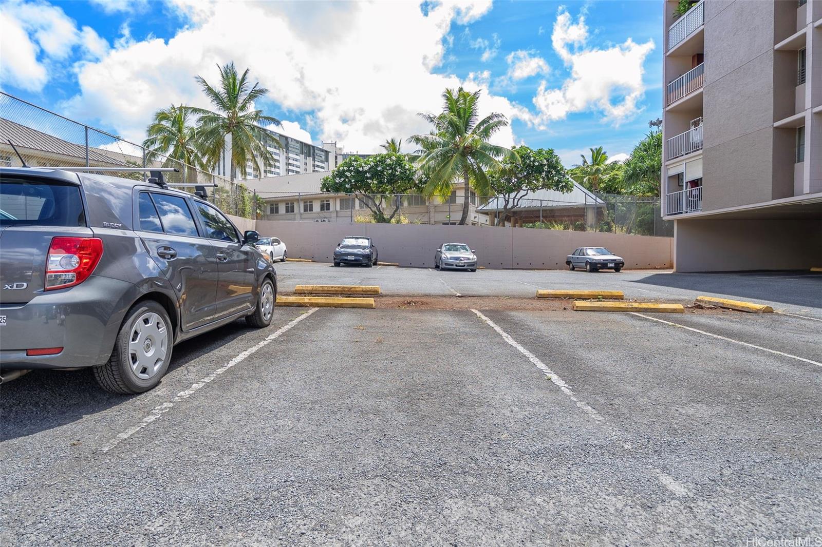 1260 Richard Ln condo # 506, Honolulu, Hawaii - photo 15 of 17