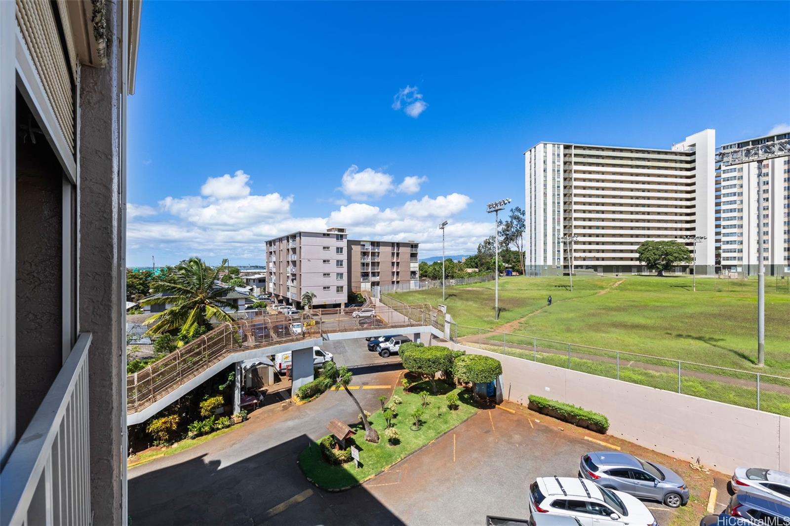 1260 Richard Ln condo # B-404, Honolulu, Hawaii - photo 18 of 25