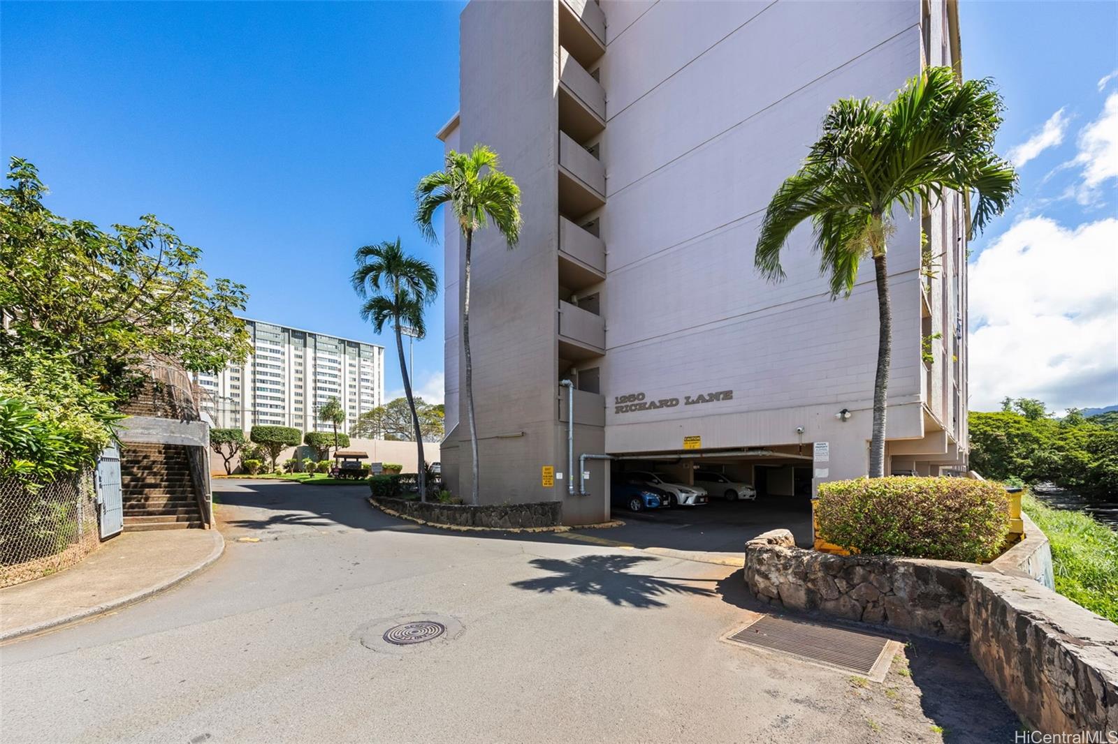 1260 Richard Ln condo # B-404, Honolulu, Hawaii - photo 19 of 25