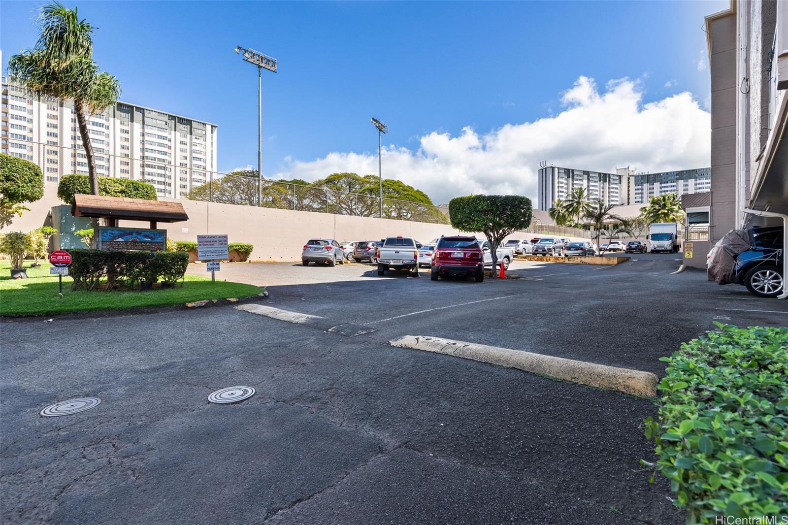 1260 Richard Ln condo # B-404, Honolulu, Hawaii - photo 24 of 25