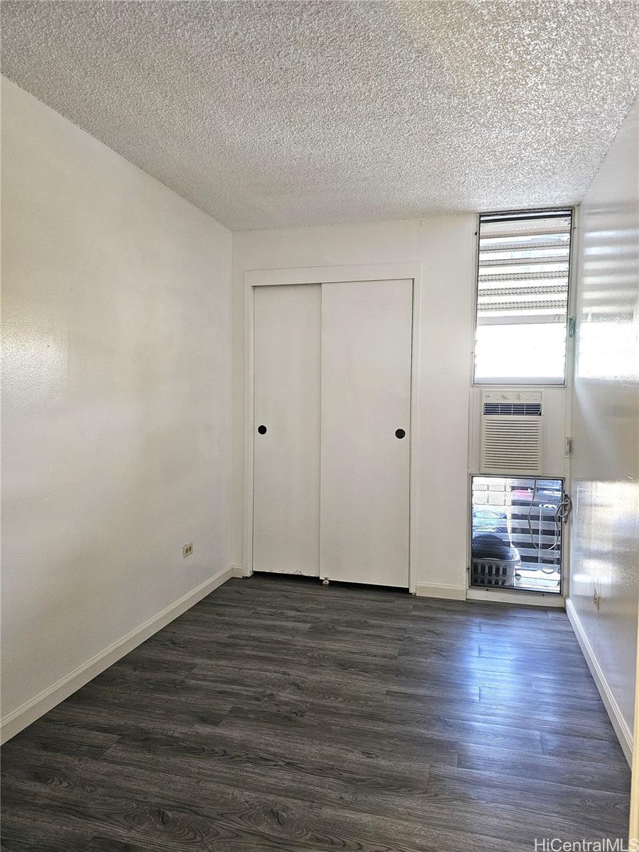 1260 Richard Ln condo # B-404, Honolulu, Hawaii - photo 10 of 15