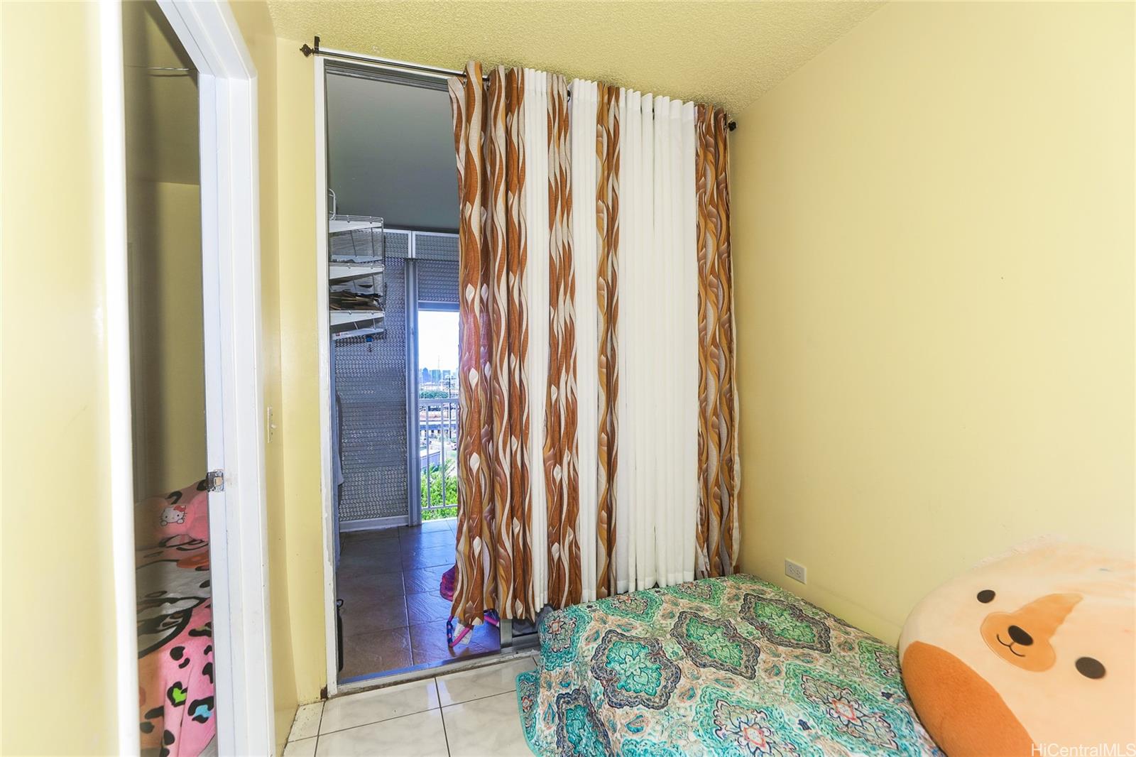 1260 Richard Ln condo # B601, Honolulu, Hawaii - photo 15 of 17