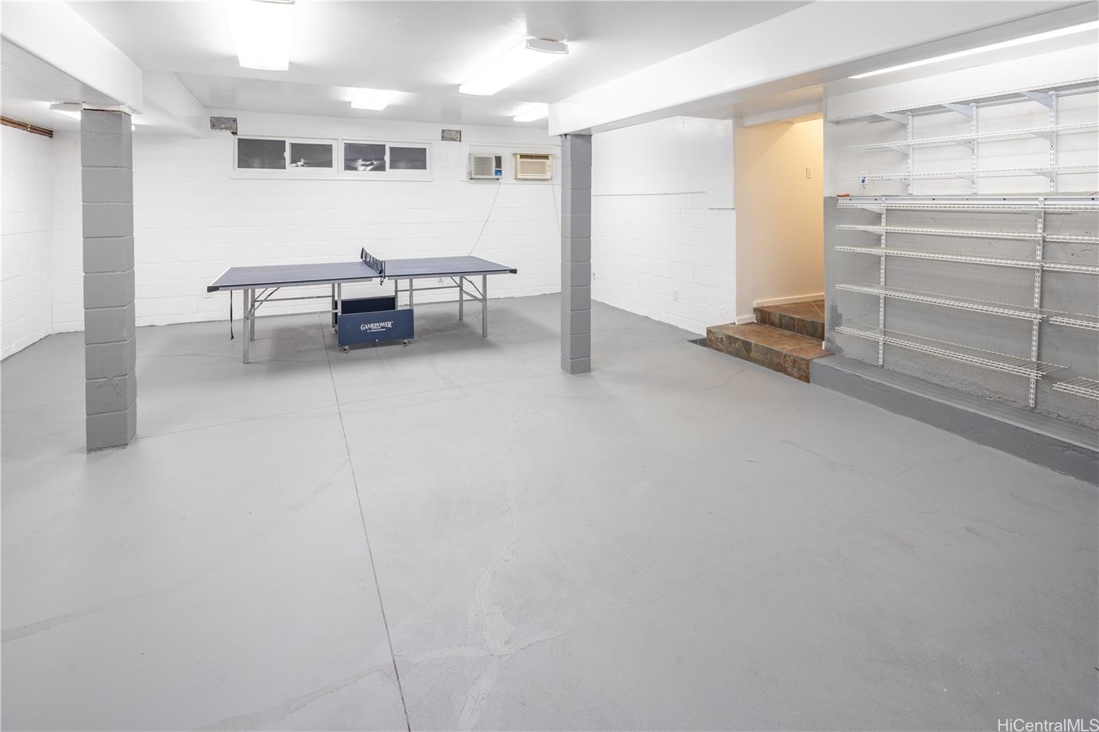 1262  Pihana Street Kalama Valley, Hawaii Kai home - photo 14 of 21