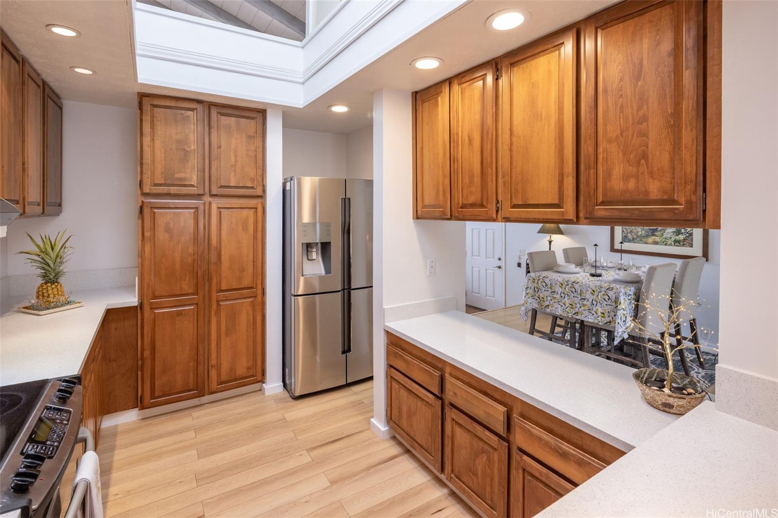 1262  Pihana Street Kalama Valley, Hawaii Kai home - photo 17 of 21