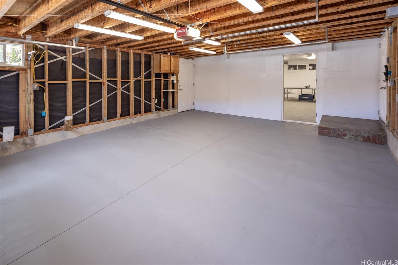 1262  Pihana Street Kalama Valley, Hawaii Kai home - photo 19 of 21