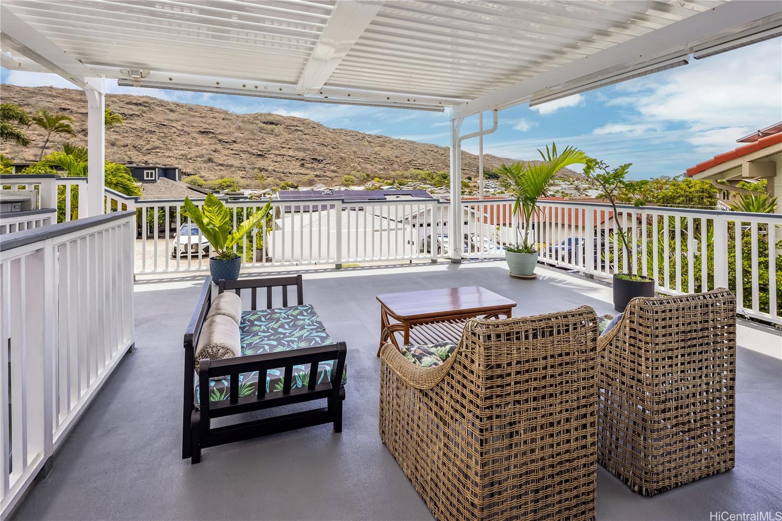 1262  Pihana Street Kalama Valley, Hawaii Kai home - photo 4 of 21