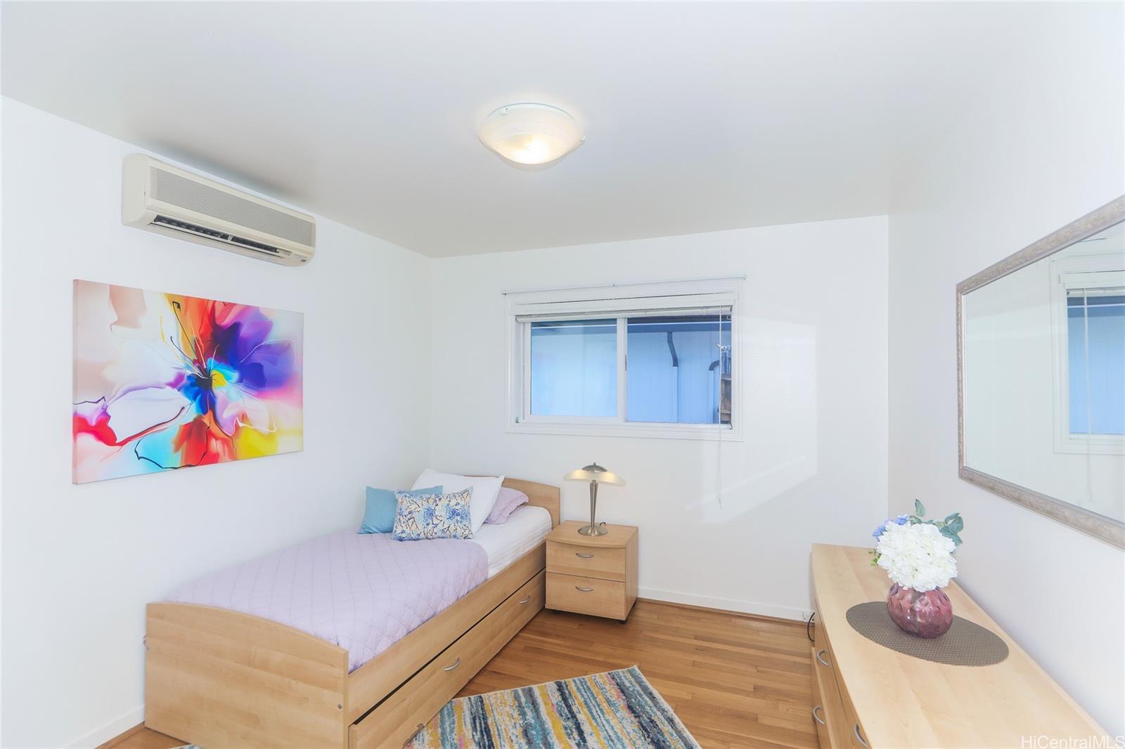 1264  Ala Puumalu Street Salt Lake, Honolulu home - photo 14 of 25