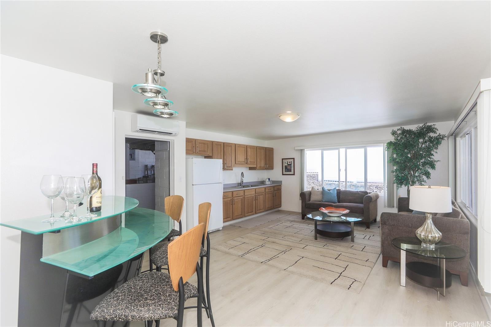 1264  Ala Puumalu Street Salt Lake, Honolulu home - photo 15 of 25