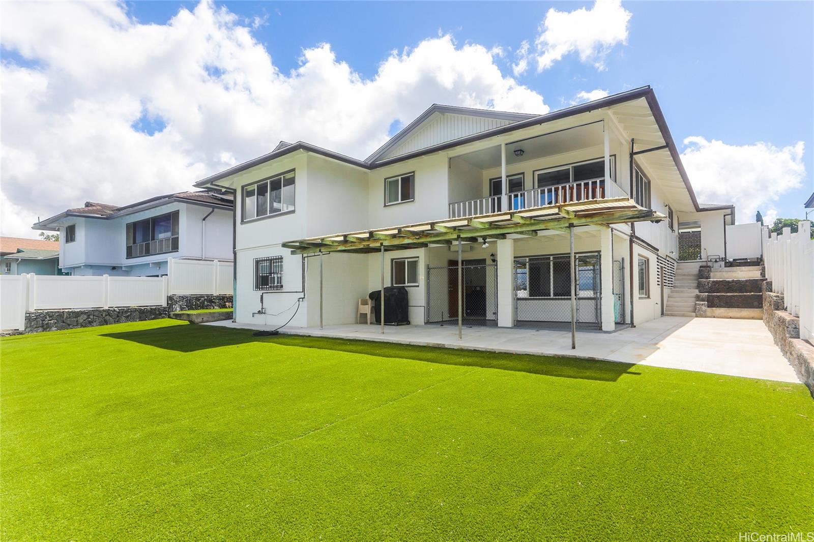 1264  Ala Puumalu Street Salt Lake, Honolulu home - photo 21 of 25