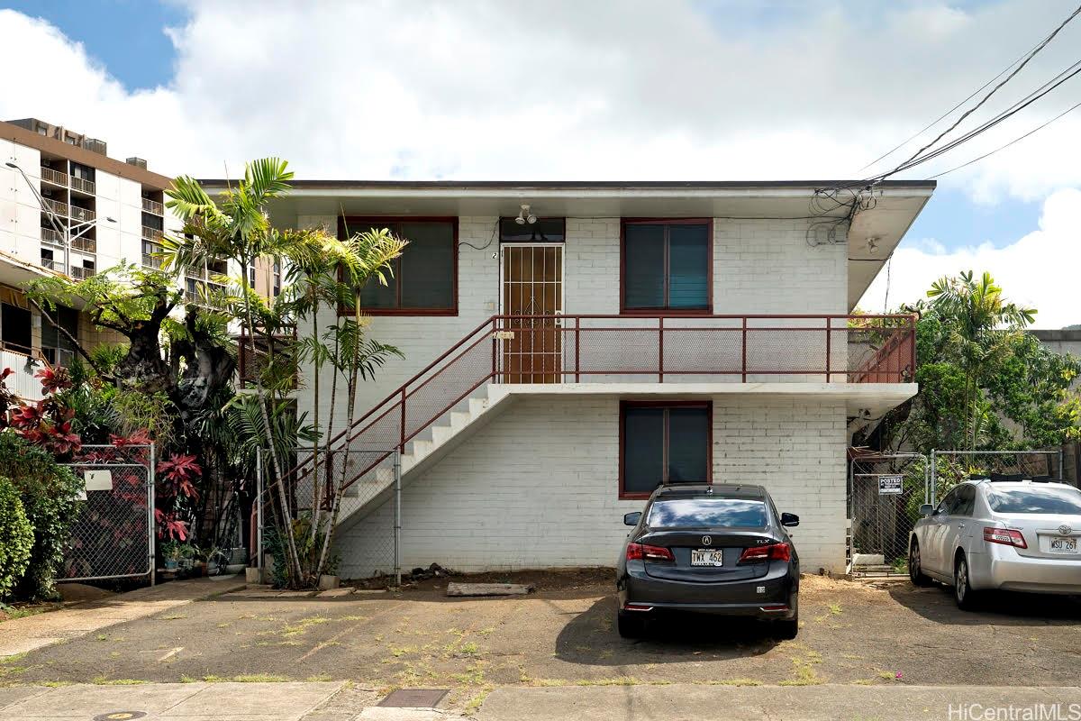 1266 Matlock Ave Honolulu - Multi-family - photo 1 of 13