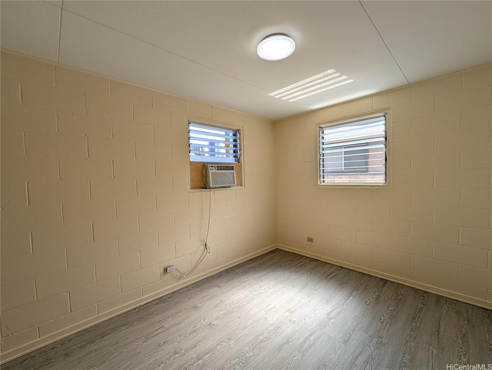 1267 Rycroft Street Honolulu - Rental - photo 15 of 21