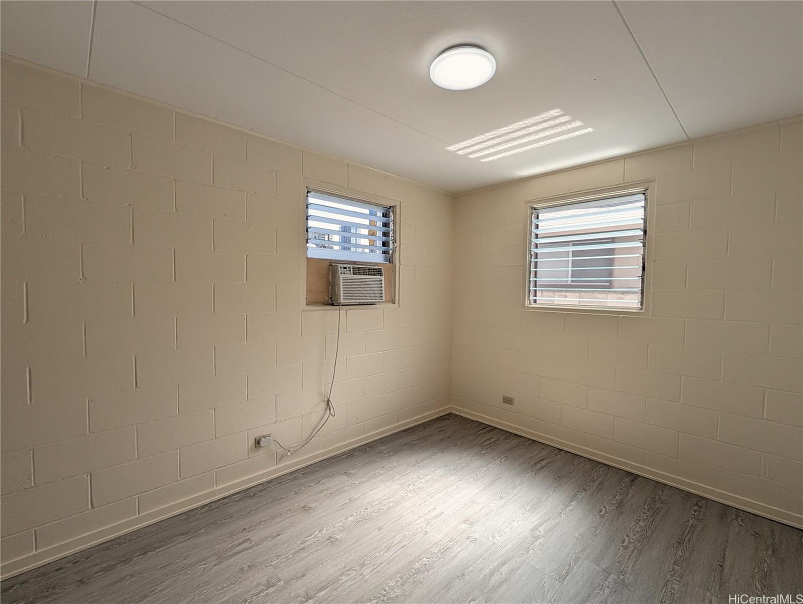 1267 Rycroft St Honolulu - Rental - photo 15 of 18