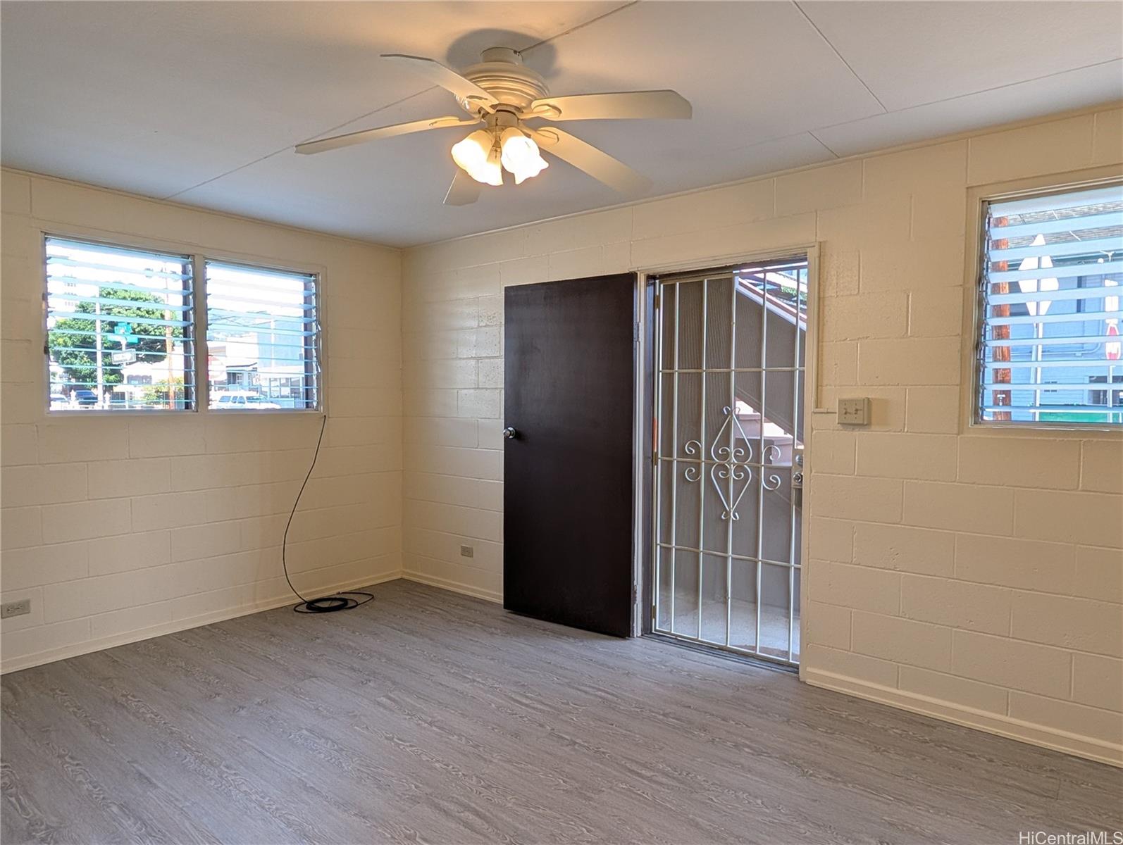 1267 Rycroft St Honolulu - Rental - photo 4 of 18