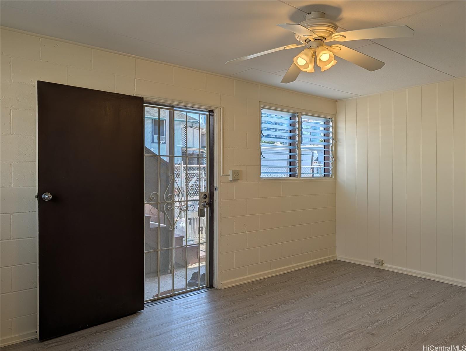 1267 Rycroft St Honolulu - Rental - photo 5 of 18