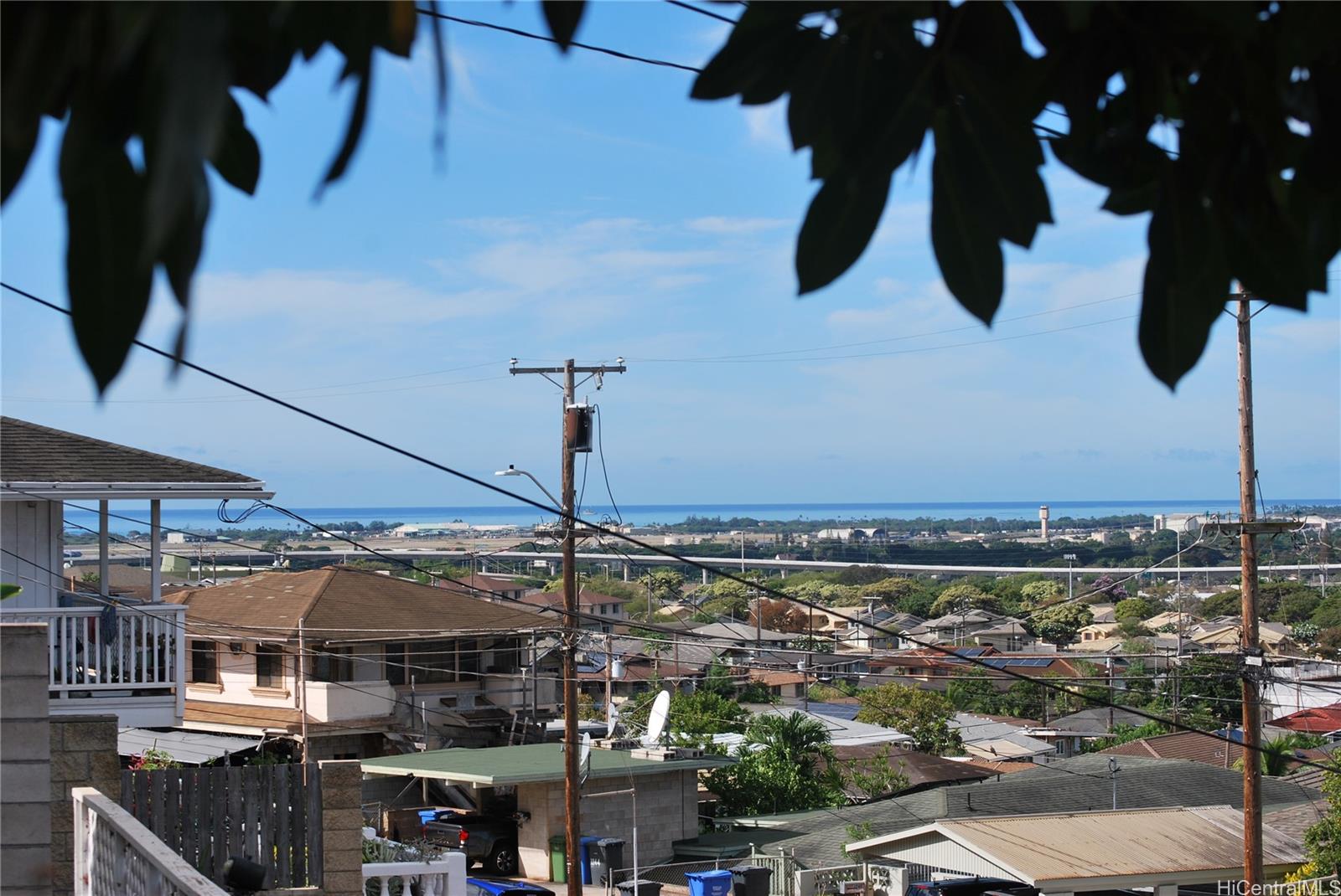 1267  Wanaka Street Aliamanu, Honolulu home - photo 4 of 11