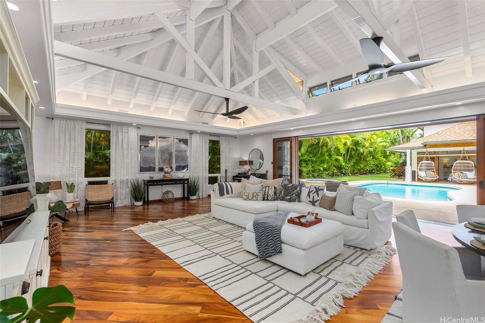 127  Mokumanu Drive Lanikai, Kailua home - photo 12 of 25