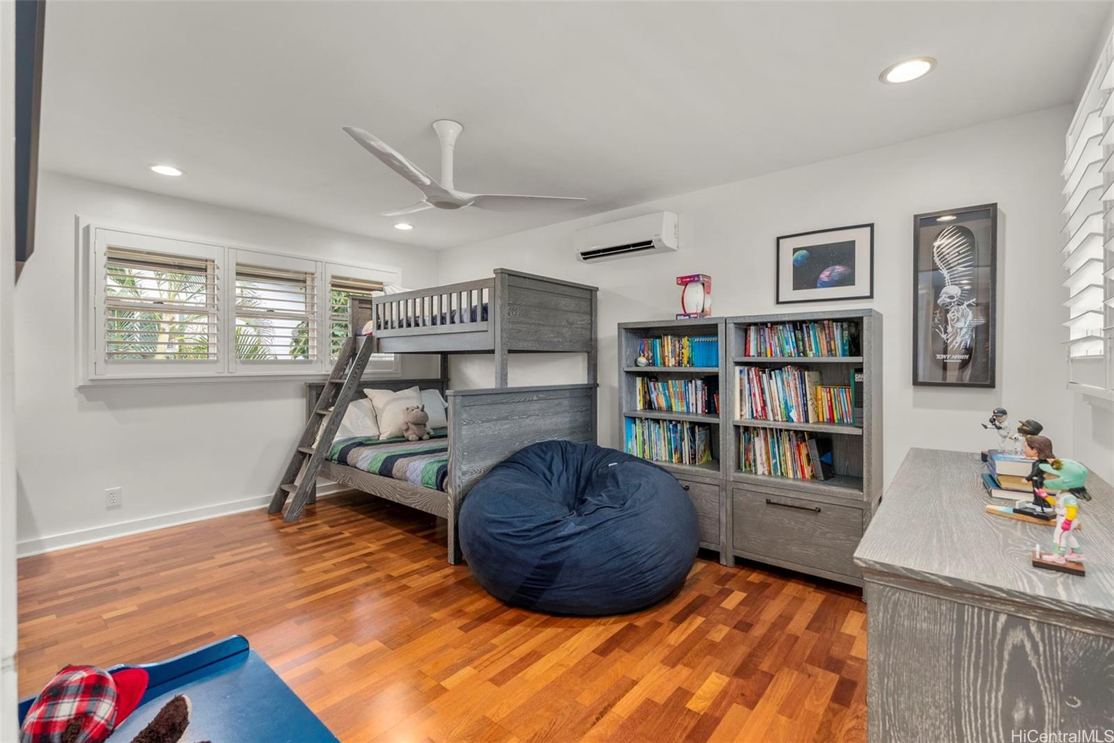 127  Mokumanu Drive Lanikai, Kailua home - photo 16 of 25