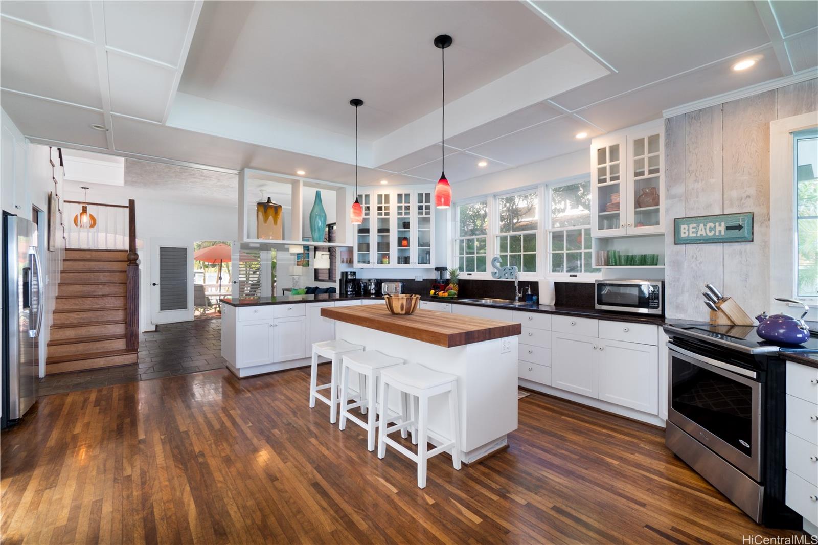 1276  Mokulua Drive Lanikai, Kailua home - photo 7 of 25