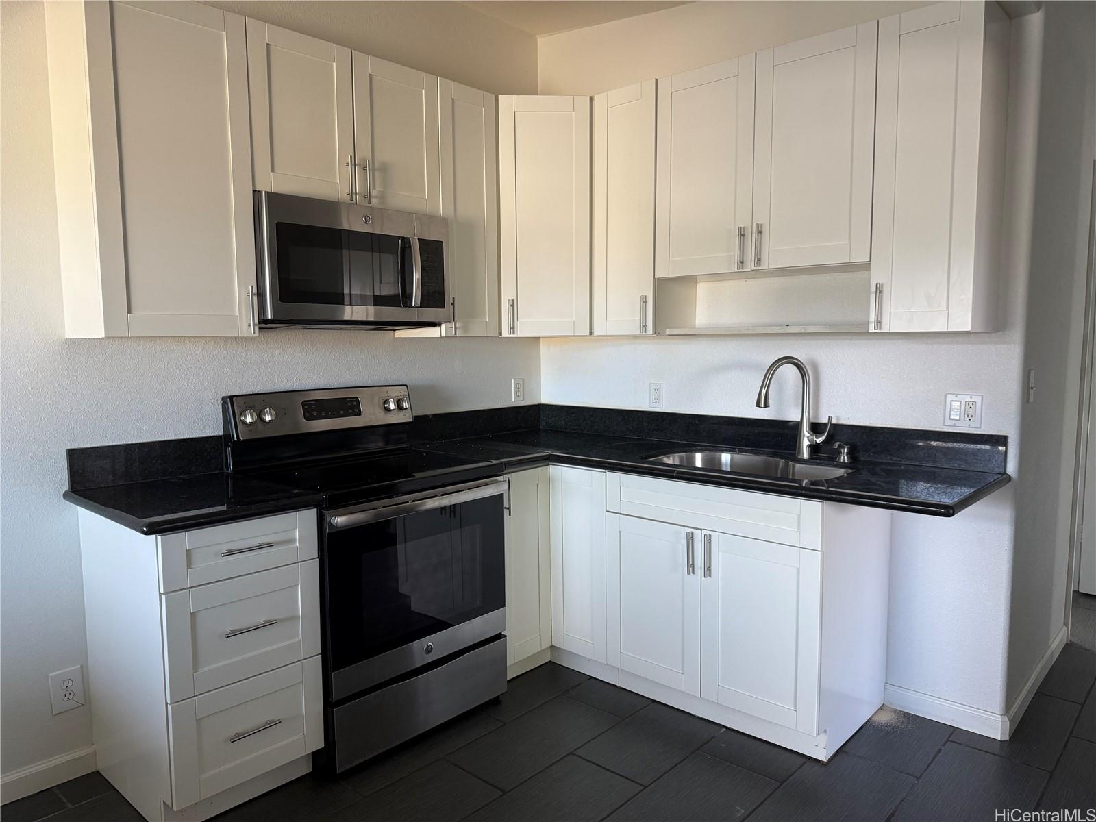 1279 Manulani St Kailua - Rental - photo 4 of 14