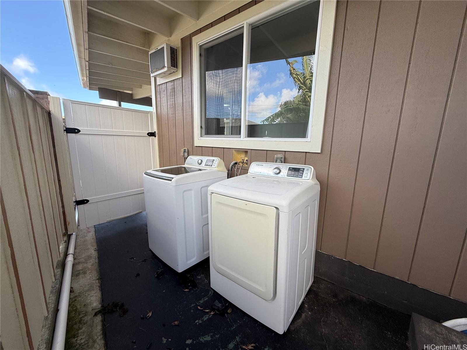 1279 Manulani St Kailua - Rental - photo 9 of 14