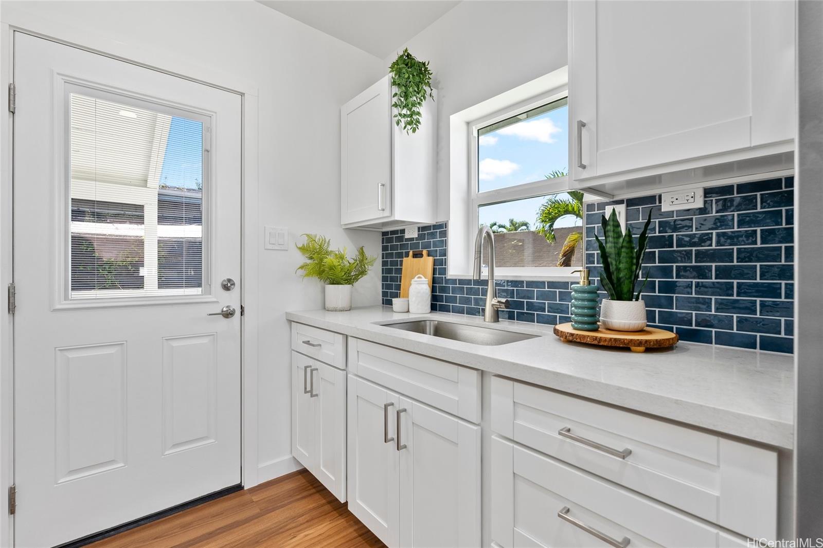 1281  California Ave Wahiawa Area, Central home - photo 3 of 25