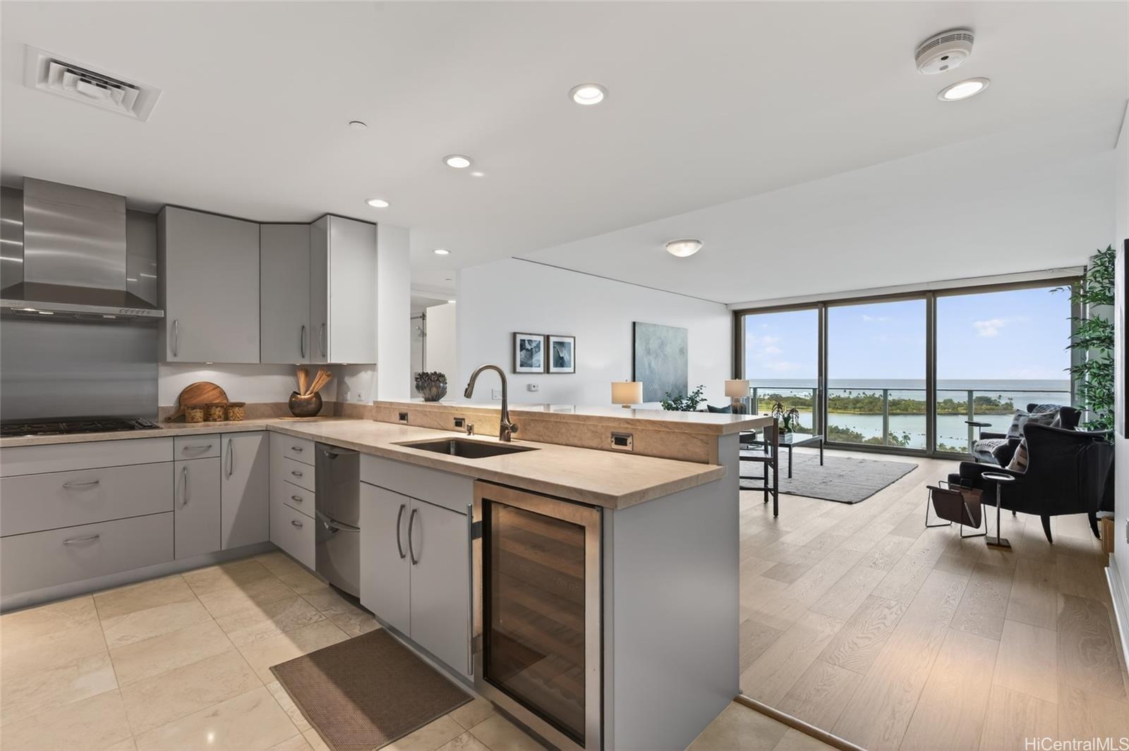 Hokua At 1288 Ala Moana condo # 15E, Honolulu, Hawaii - photo 5 of 25