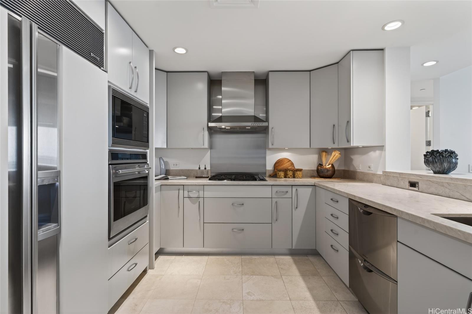 Hokua At 1288 Ala Moana condo # 15E, Honolulu, Hawaii - photo 6 of 25