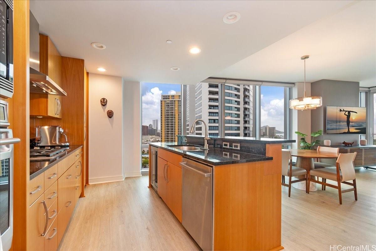 Hokua At 1288 Ala Moana condo # 15G, Honolulu, Hawaii - photo 8 of 25